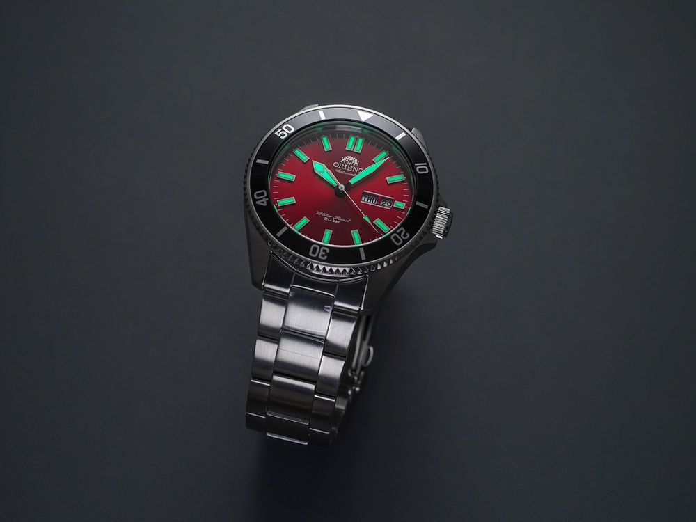 Kanno Red Dial | Teddy