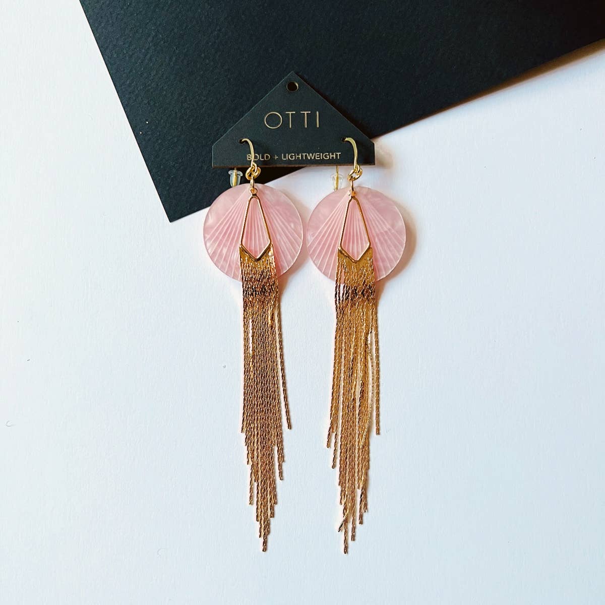  18K Gold Glamour Fringe earring: PINK PEARL acrylic 