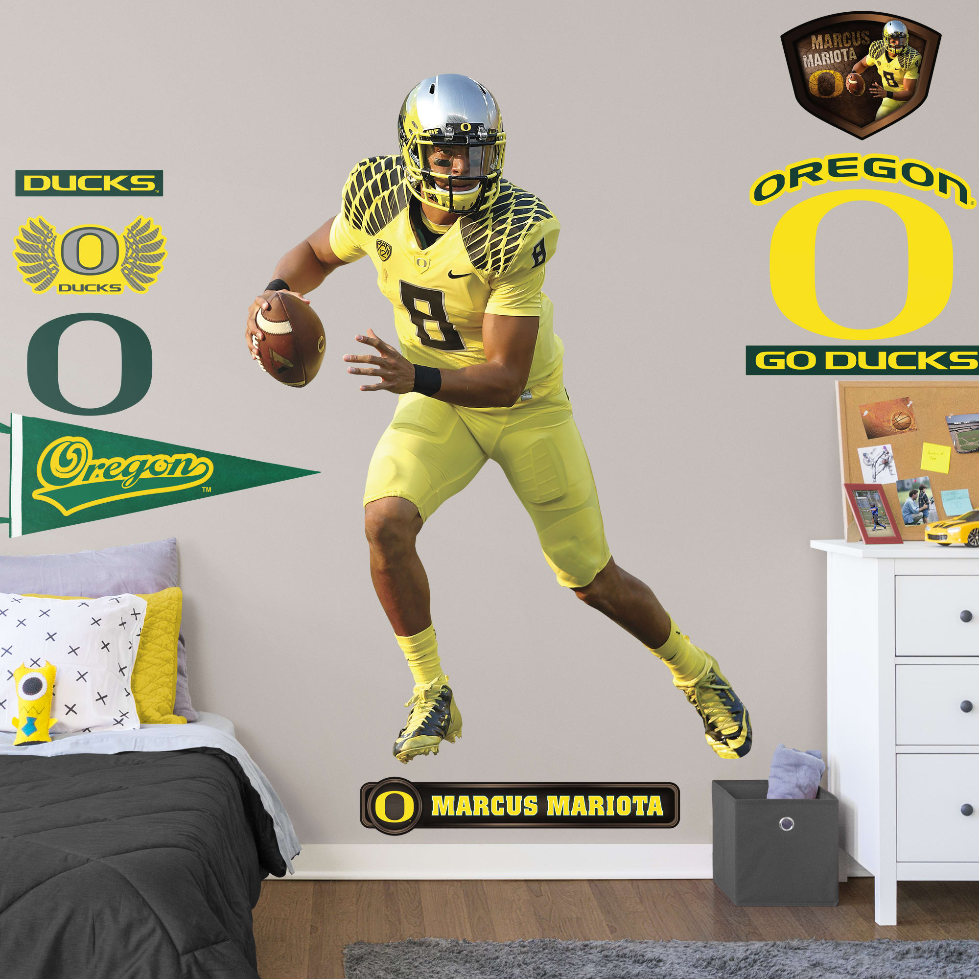 Marcus Mariota for Oregon Ducks: Oregon - Officially Licensed Removable Wall Decal Life-Size Athlete + 14 Decals (55"W x 75"H) b