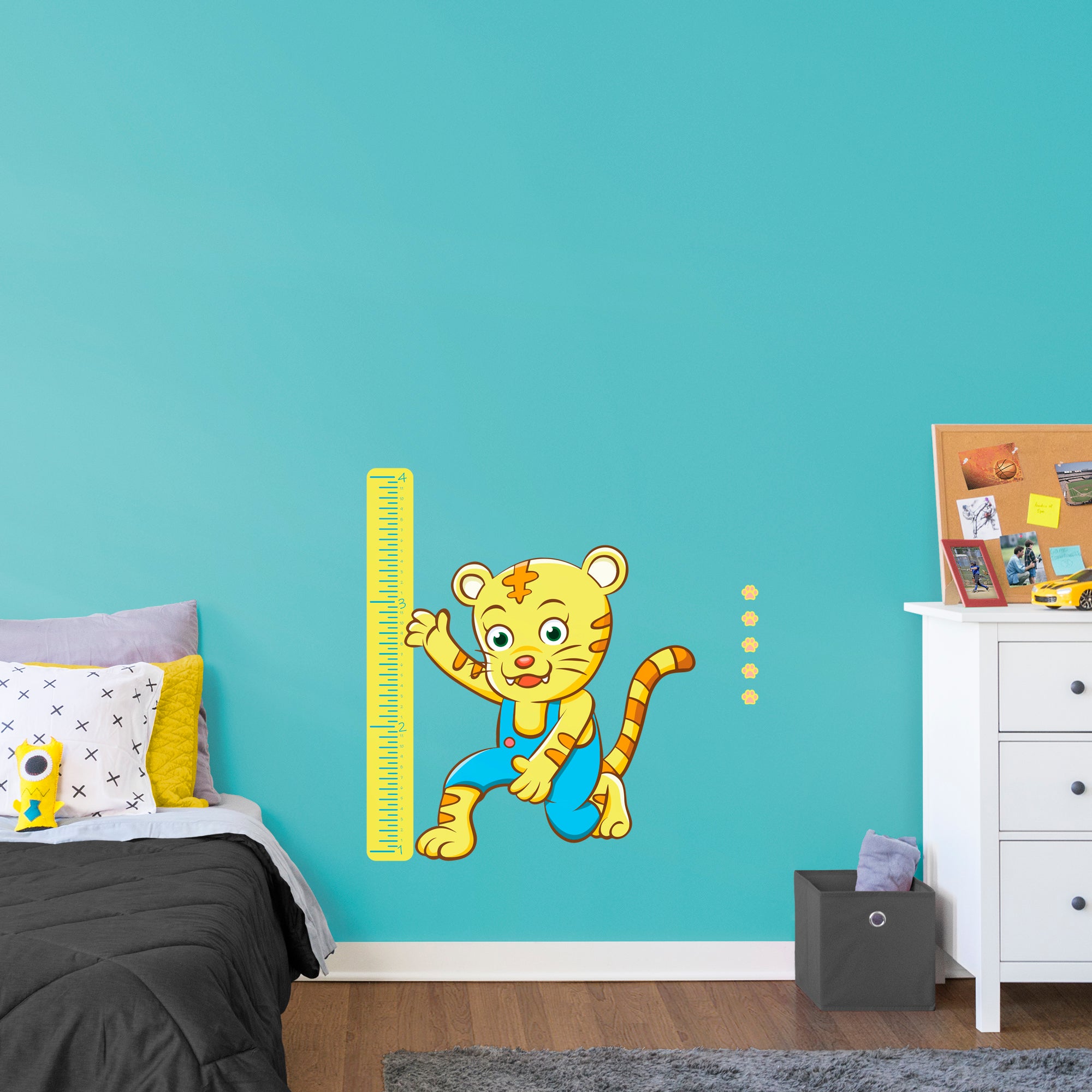 Growth Chart Cheetah - Removable Wall Decal Growth Chart (32"W x 38"H) by Fathead | Vinyl