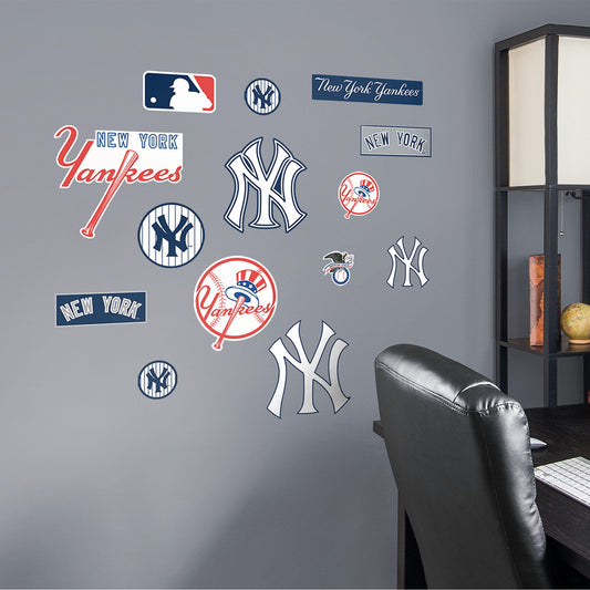 New York Yankees (Blue): Logo Pattern - MLB Peel & Stick Wallpaper 24” x 10’ 21 SF