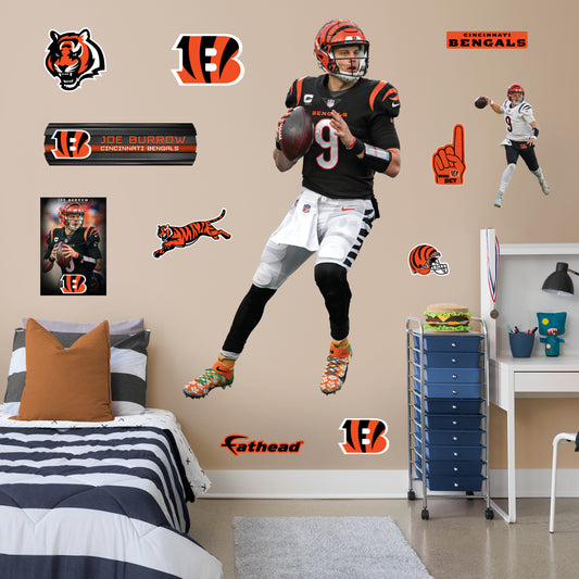 Cincinnati Bengals: Joe Burrow 2023 Icon Poster - Officially Licensed –  Fathead