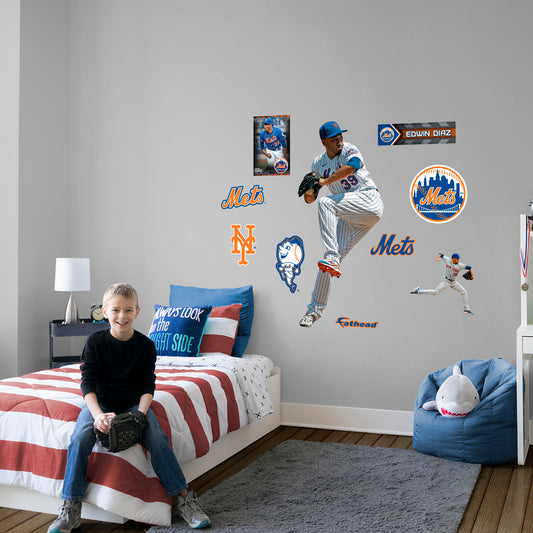New York Mets: Francisco Lindor 2021 GameStar - MLB Removable Wall Adhesive Wall Decal XL
