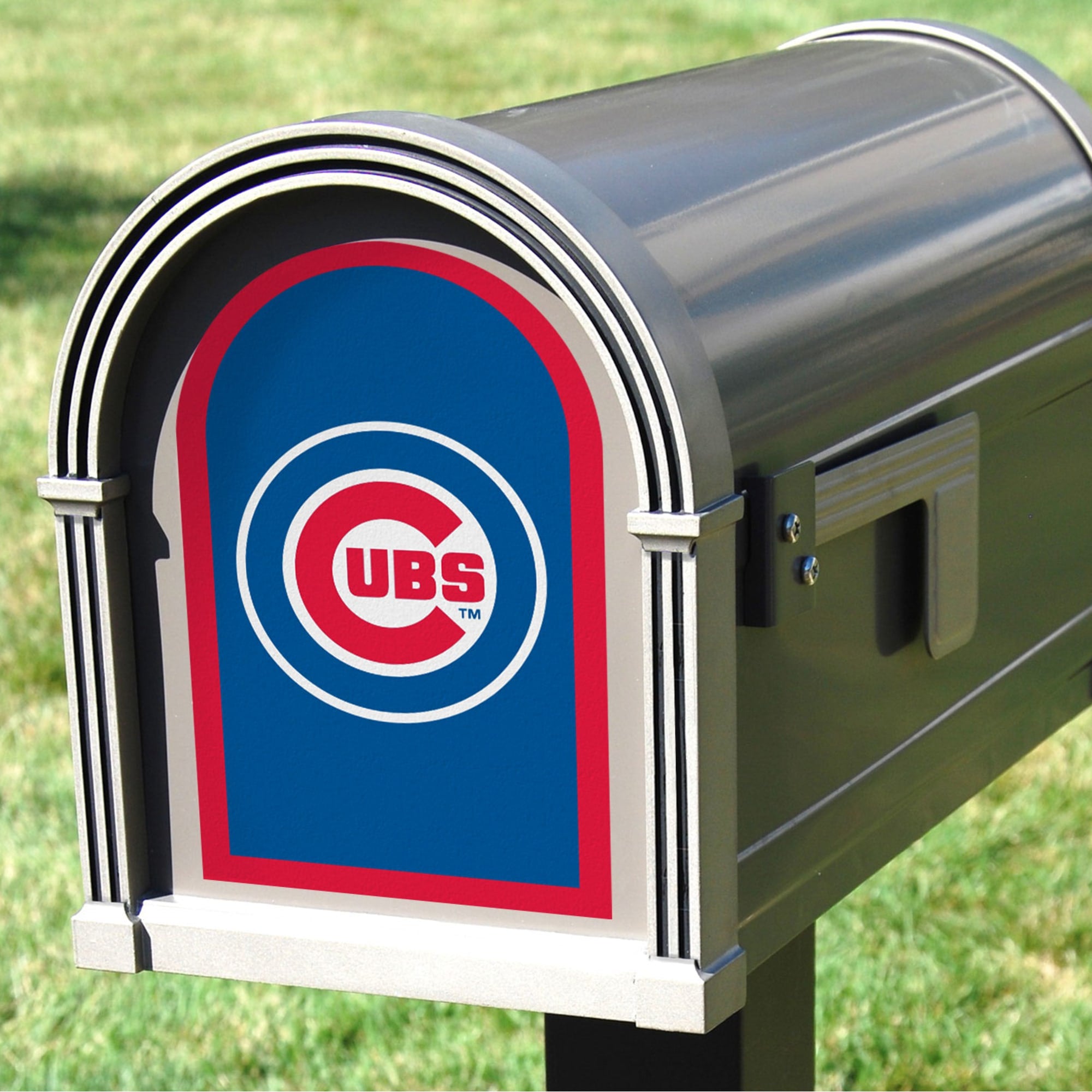 Chicago Cubs: Mailbox Logo - Officially Licensed MLB Outdoor Graphic 5.0"W x 8.0"H by Fathead | Wood/Aluminum