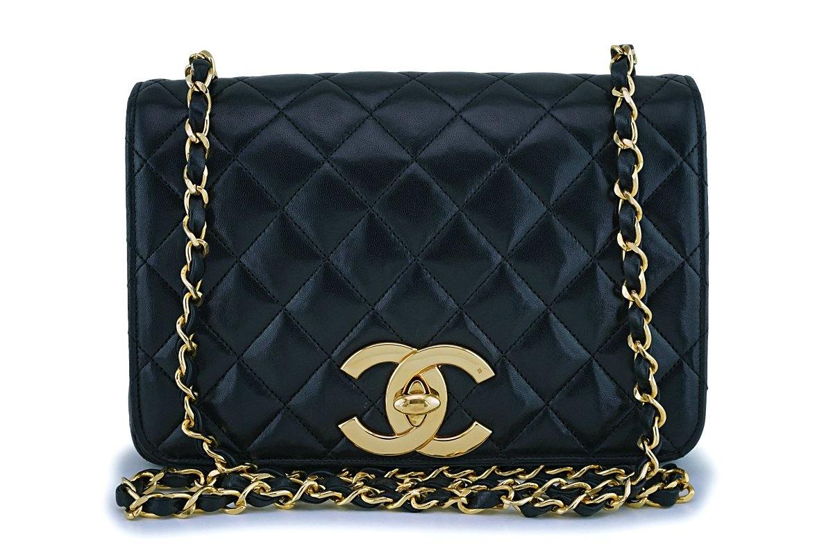 Túi Chanel 22 Small Handbag đen logo vàng da bê 34cm best quality