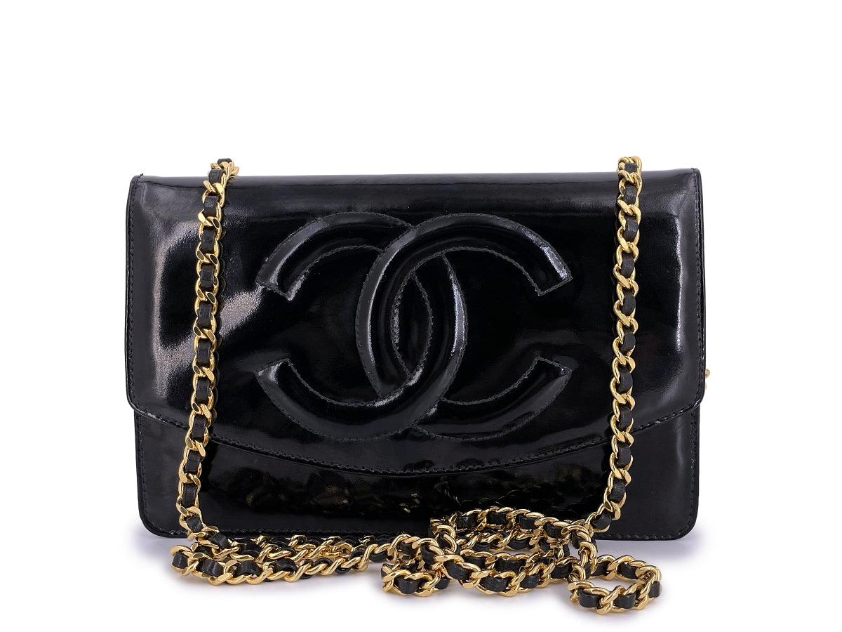 chanel white wallet on chain