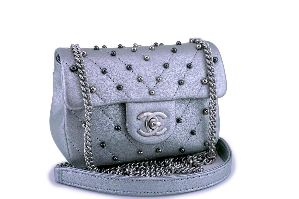 chanel purse with silver chain