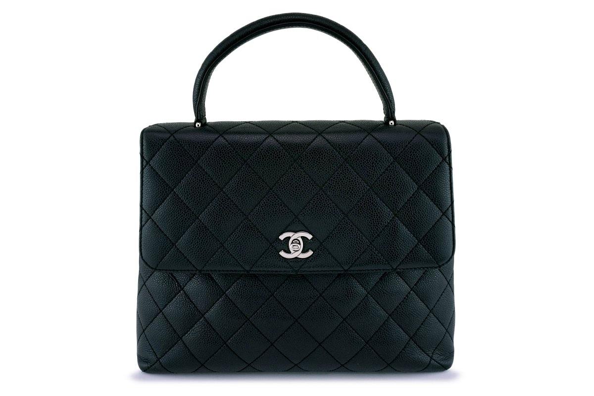 Chanel Mini Flap black caviar leather Outfit