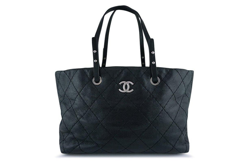 chanel classic tote bag