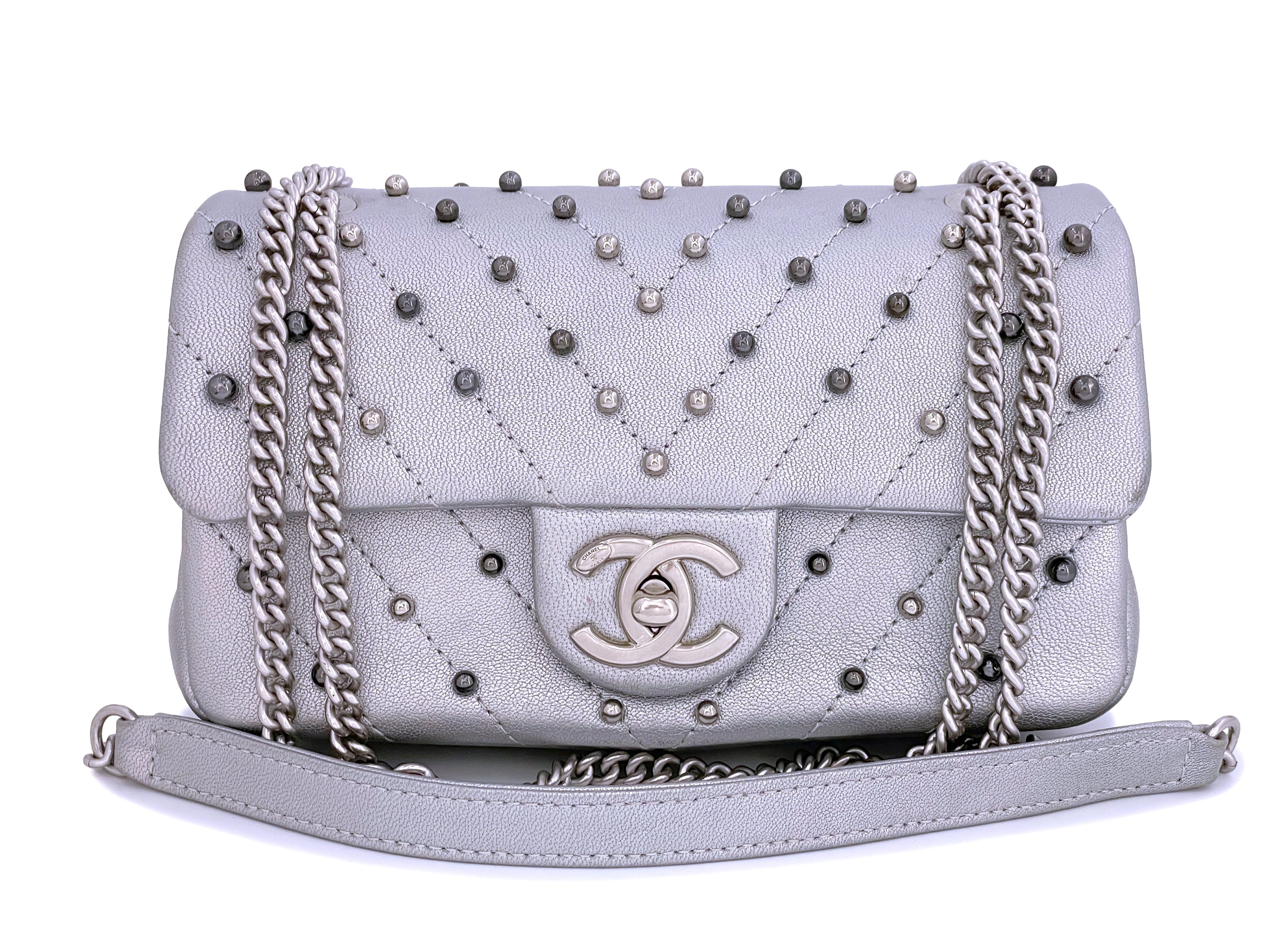 Chanel Silver Chevron Pearl Lambskin Rectangular Mini Flap Bag SHW –  Boutique Patina