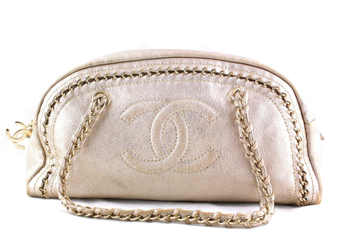 Chanel Luxe Ligne Bowling Bag in Ivory