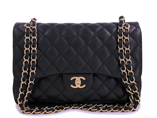 Auth CHANEL Double Flap Black Quilted Leather Gold Chain Shoulder Bag  #48323