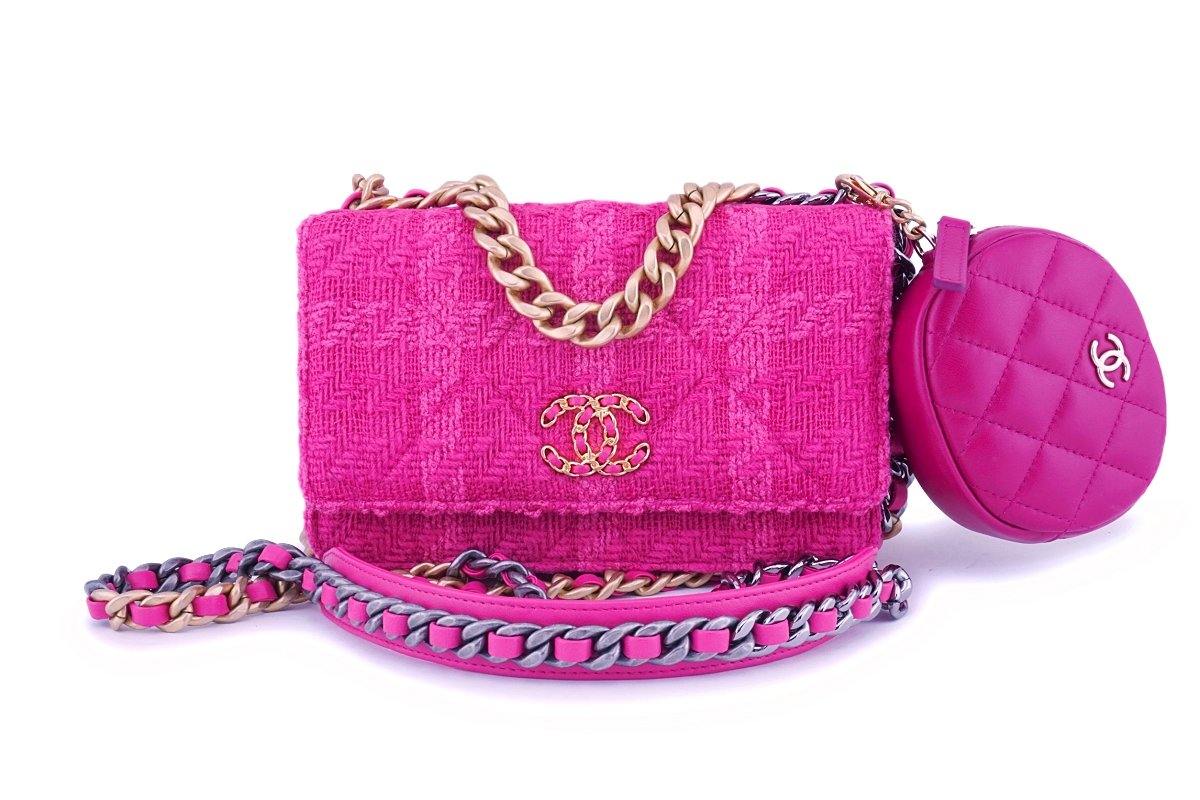 Chanel 19 Maxi Flap Bag Wool / Jersey Hot Pink