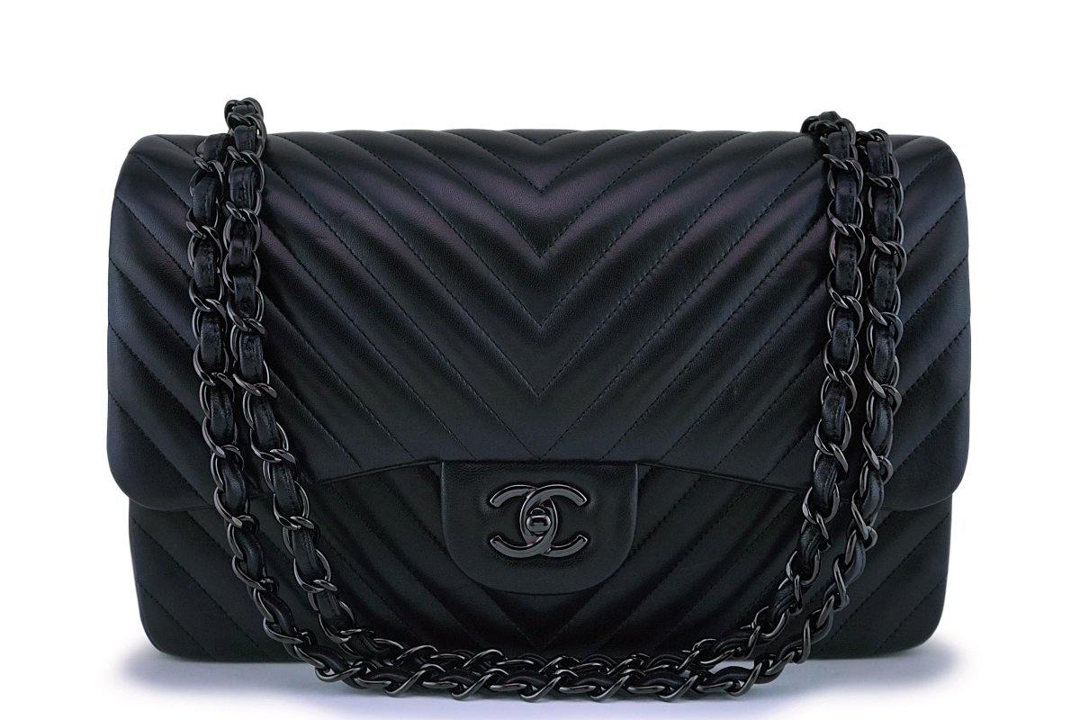 Catwalk Couture Consignment - Dark Green Chanel Chevron Lambskin Jumbo.  Amazing crossbody bag and it's NOT black!