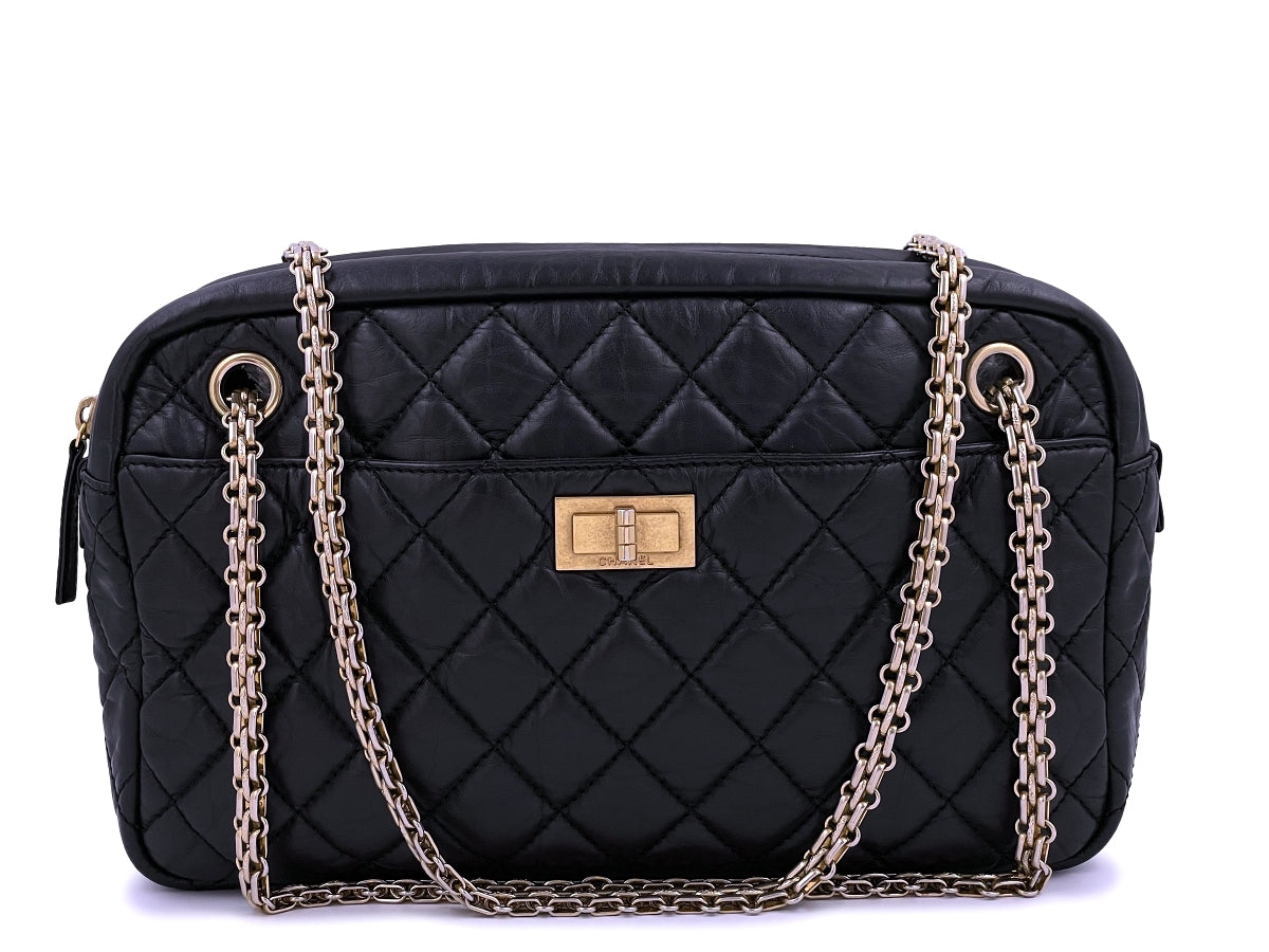 Chanel Black Patent Leather Diamond CC Camera Bag Medium Q6BAST27K9003