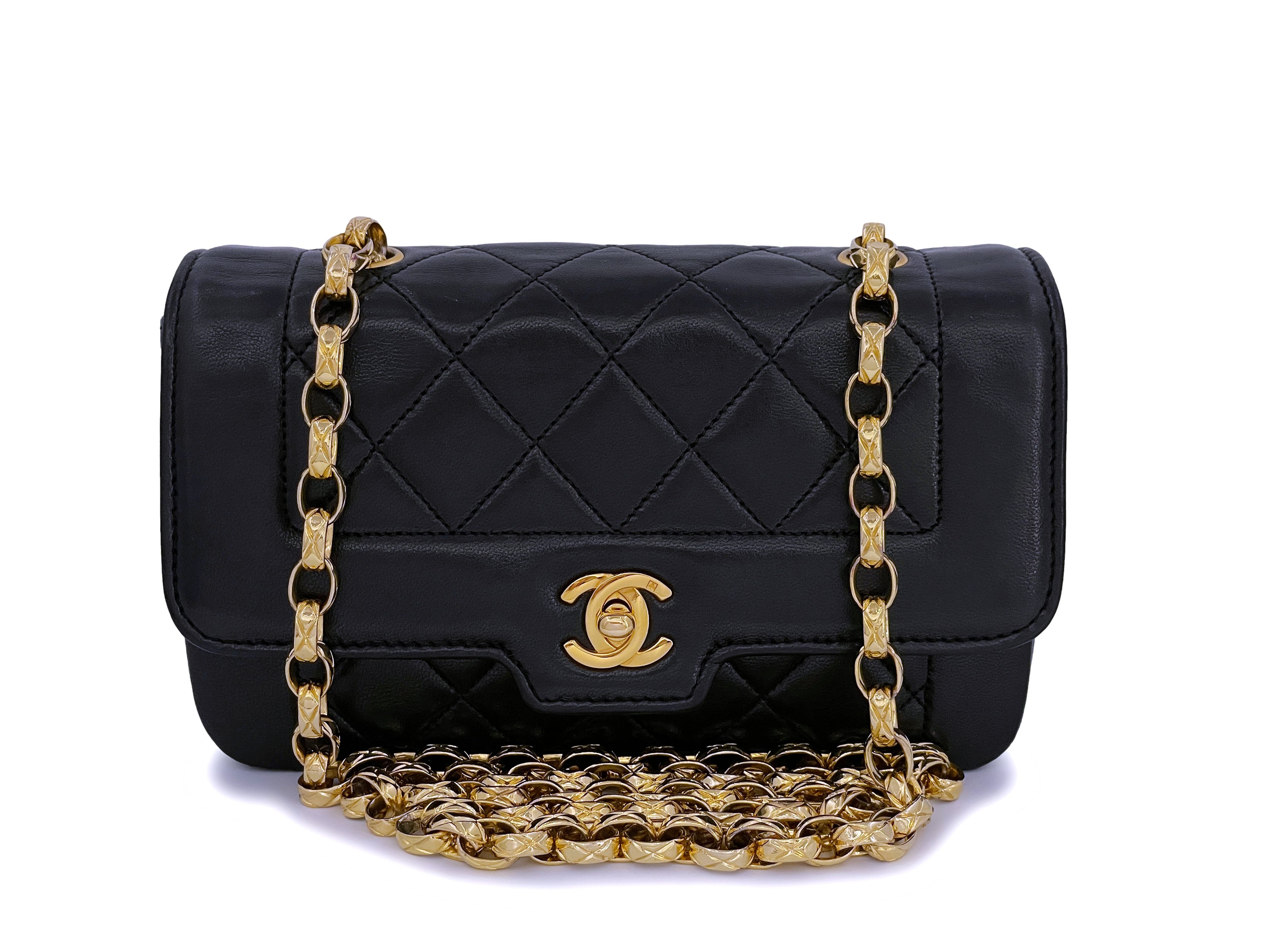 Pristine Chanel 1989 Vintage Black Mini Geometric Diana Flap Bag