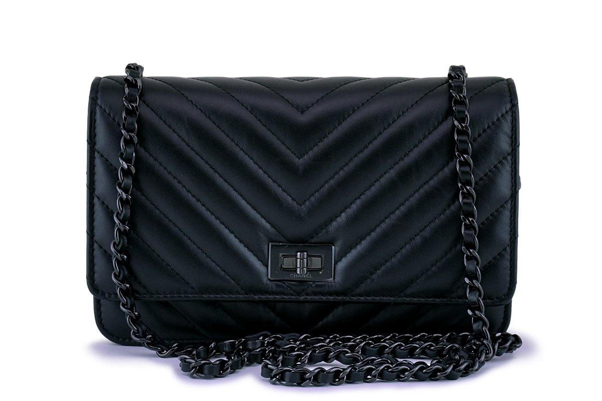 Chanel Black Calfskin Charm Reissue 2.55 Wallet on Chain Crossbody Flap Bag