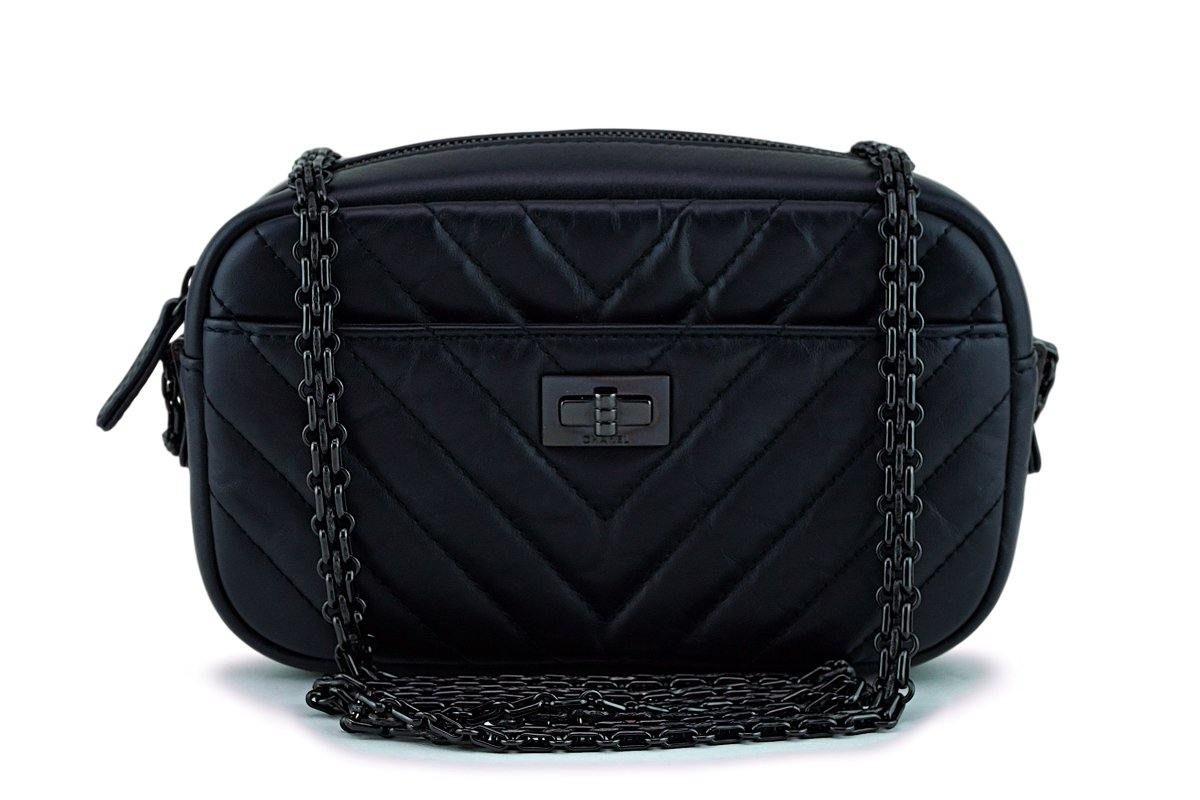 2018 Chanel Black Chevron Quilted Calfskin Leather Classic Fringe Camera Bag