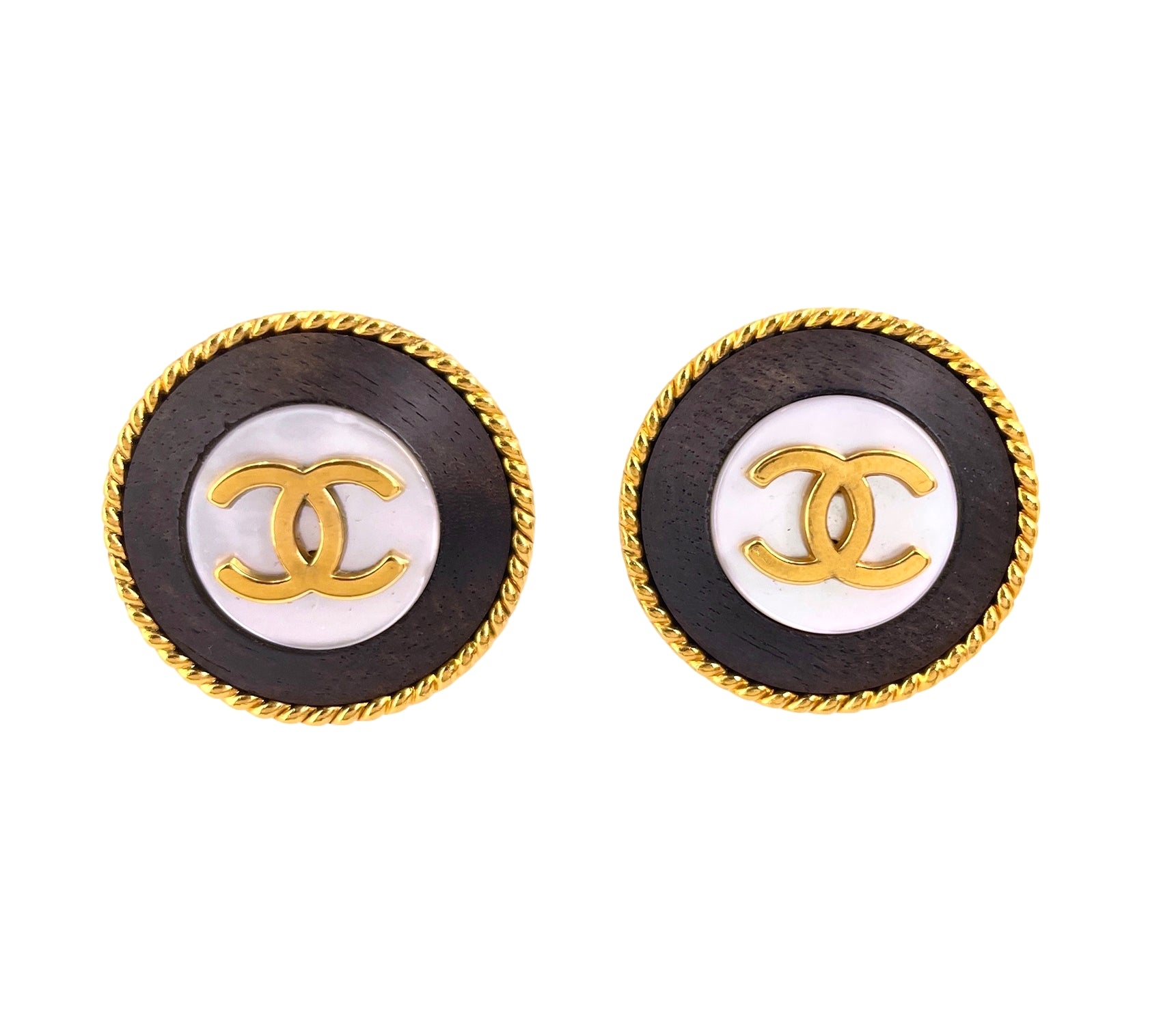 Chanel Vintage 96P Mother of Pearl Wooden CC Logo Stud Earrings Wood –  Boutique Patina