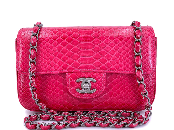 Chanel 2014 Pink Lego Brick Minaudière Plexiglass Clutch Shoulder Bag –  Boutique Patina