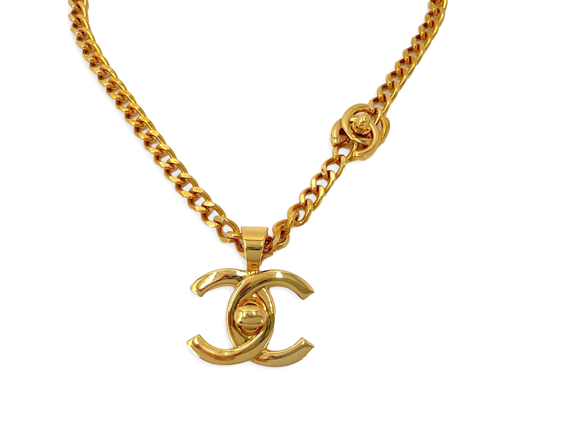 chanel logo jewellery