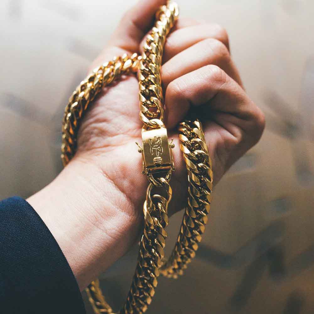 Gold Cuban Link Chain Curved (12mm 
