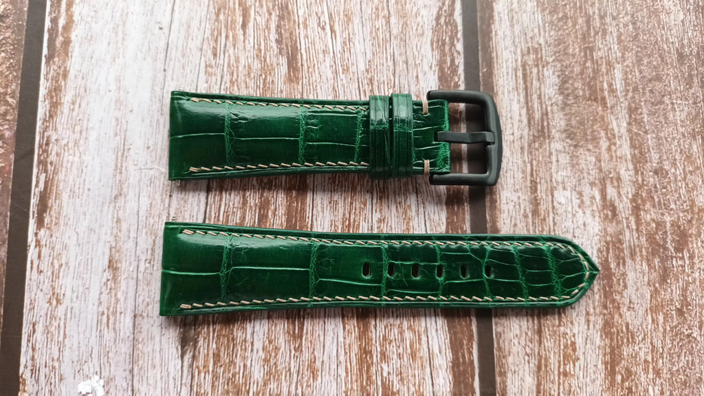 Crocodile Leather Apple Watch Strap - Green