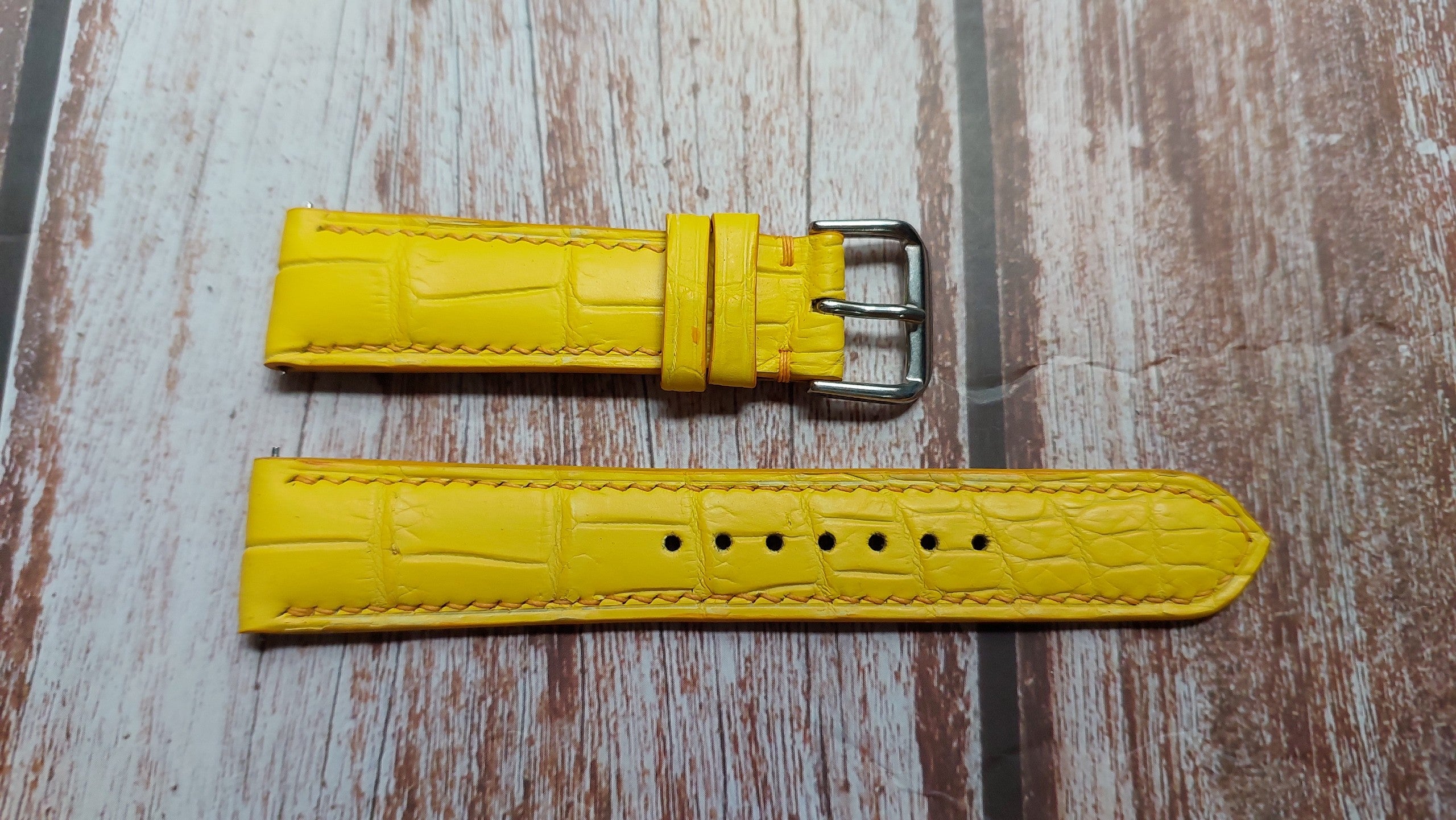 Crocodile Leather Apple Watch Strap - Yellow