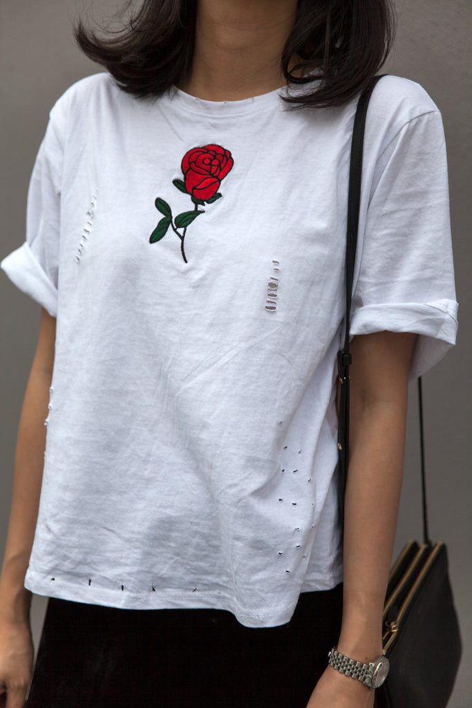 t shirt with rose embroidery