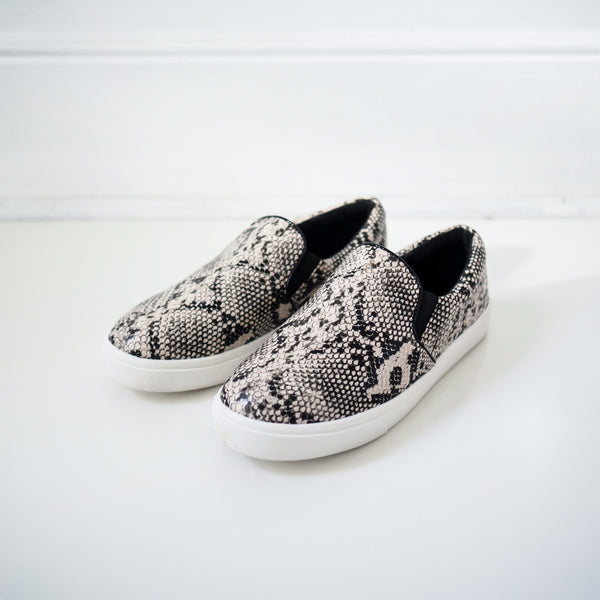 Noah Beige Snake Print Slip On Shoes – HELLO PARRY