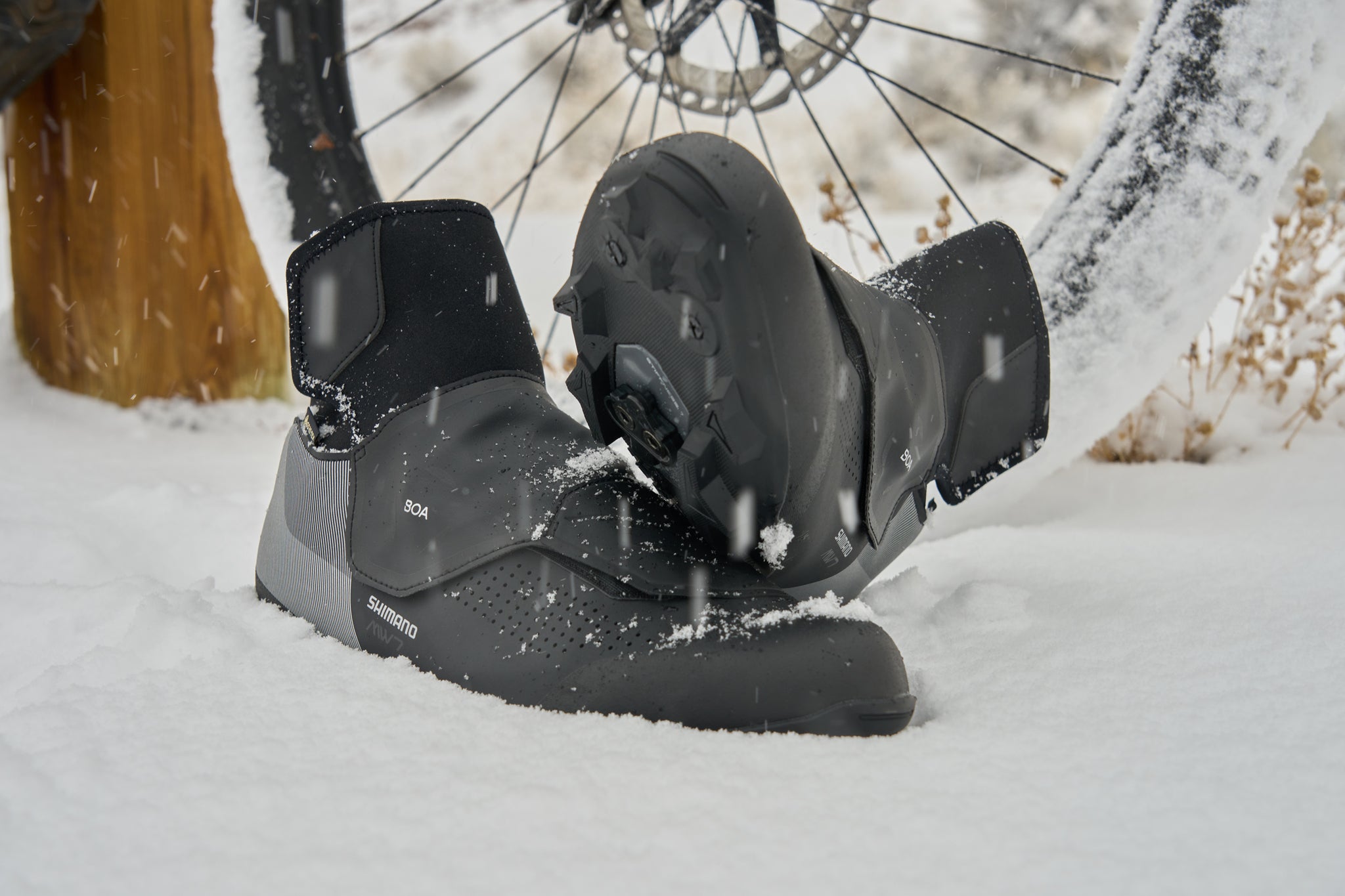 SHIMANO MW7 winter mountain bike shoes