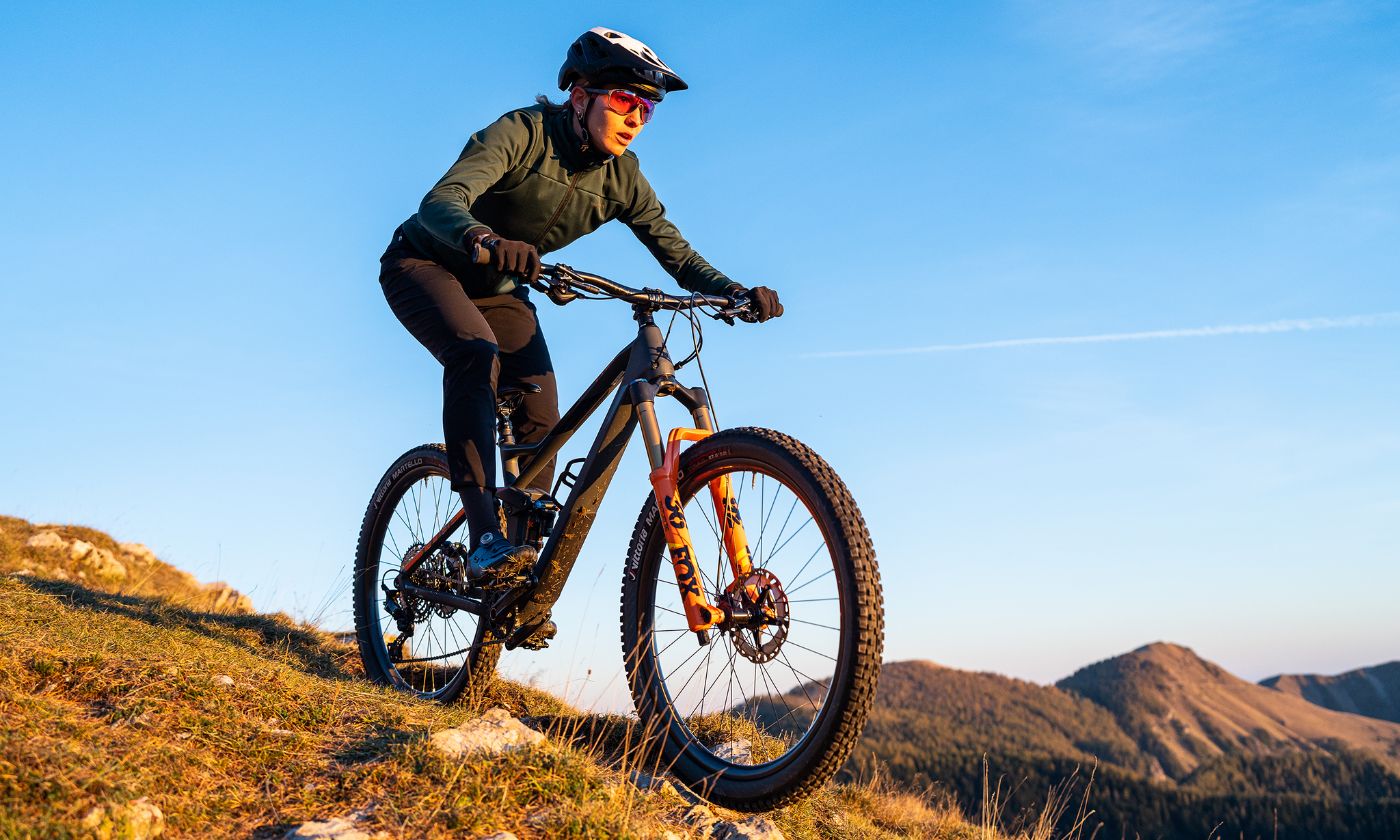 Mountain biking wearing SHIMANO XC shoes