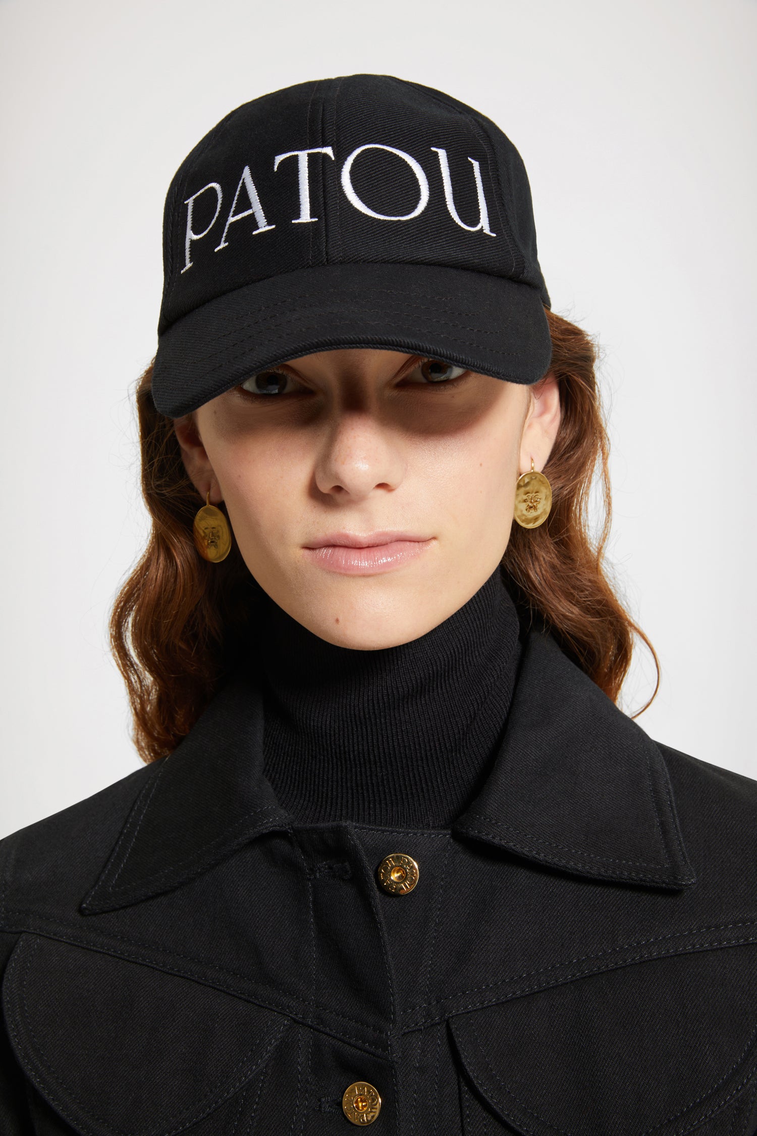 本店は 値下げ【新品】PATOU ロゴキャップ ブラック XS-S キャップ