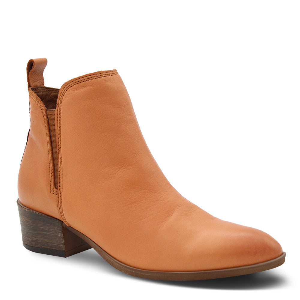 bueno chelsea boots