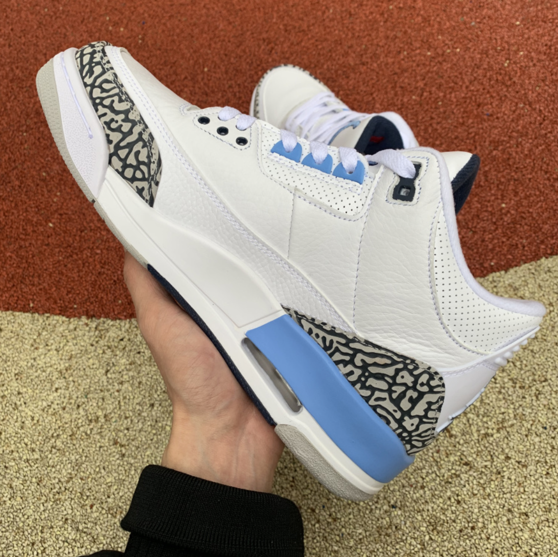 Jordan 3 Retro Unc