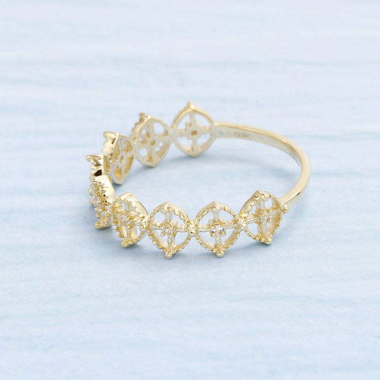 Victoria: 9K Gold Stacking Ring