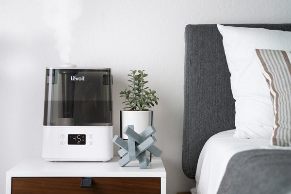 Classic 300S humidifier bedside