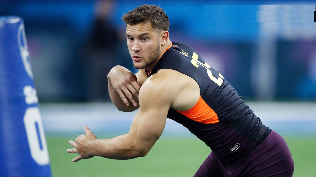 Nick Bosa poses in underwear for Kim Kardashian - Foto 28 de 33