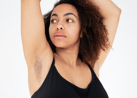 woman-revealing-her-armpit
