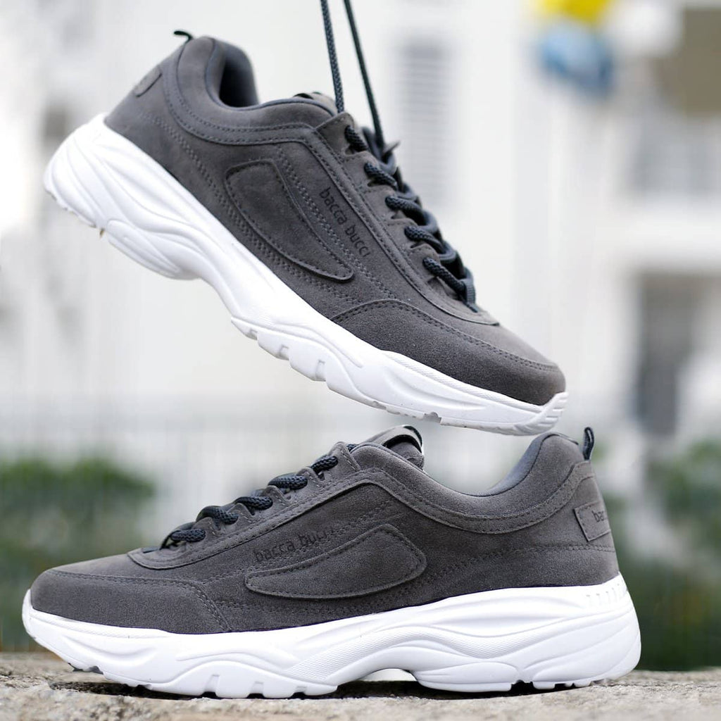 Attractive And Beautiful Lightweight Sneaker Sports Shoes For Men at Best  Price in Agra | Vijay Enterprises