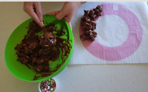 Image of rocky road being put in wreath shape