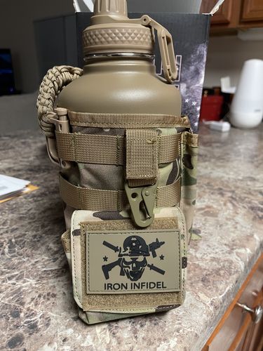 Iron Infidel The Original Battle Bottle - Half Gallon Insulated Water  Bottle with Paracord Handle, Large 64 oz Stainless Steel Water Jug with  Rugged