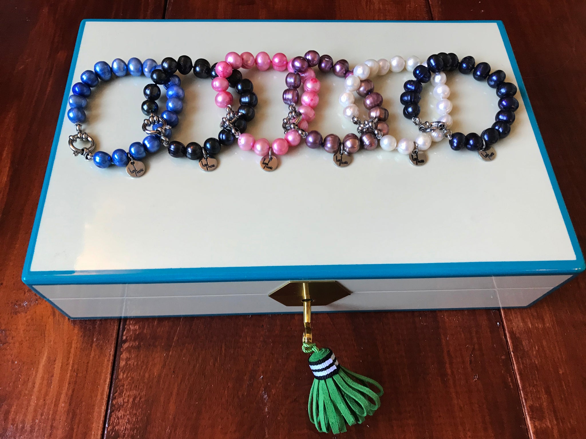 colored pearl bracelet