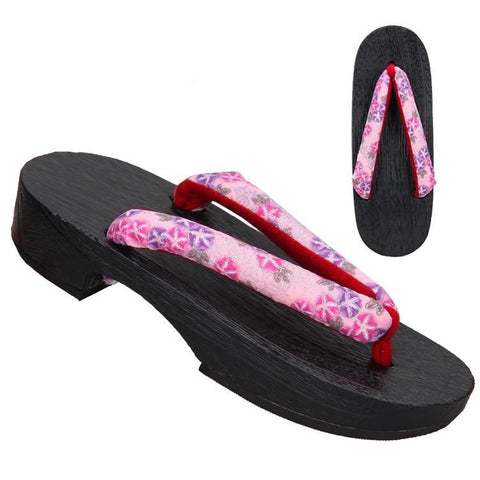 women-geta-sandals