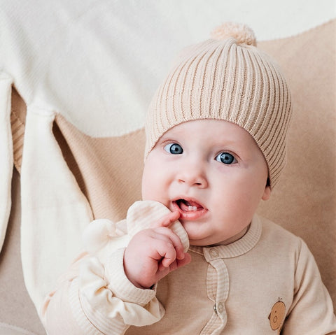 Organic cotton cable knit baby pom pom hat | Ribbed Baby Winter Hat