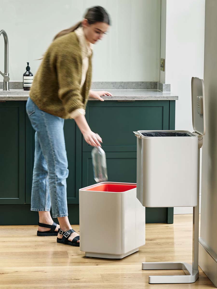 Kitchenware Bathroom Organisation | Joseph Joseph