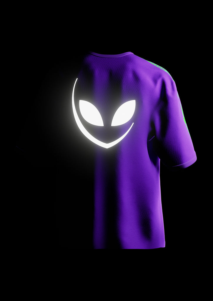 Camiseta reflectante alienígena