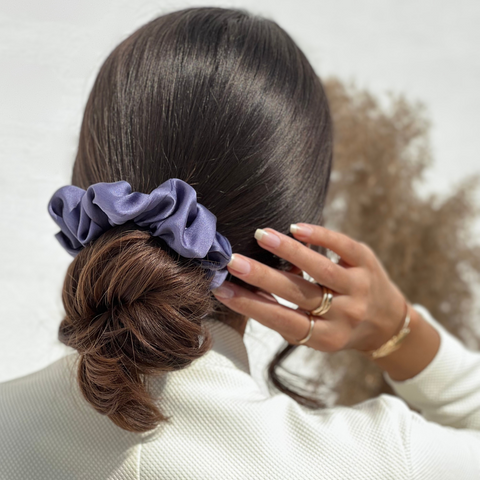 Are silk scrunchies better for your hair? – Spotstyl