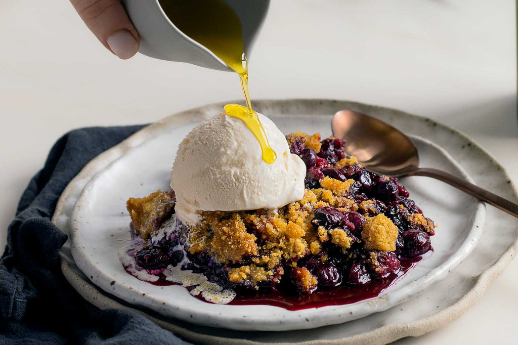 Vanilla Berry and Olive Oil Polenta Crumble 