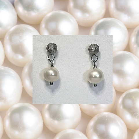 Freshwater Pearl Earrings - Kioo in Situ